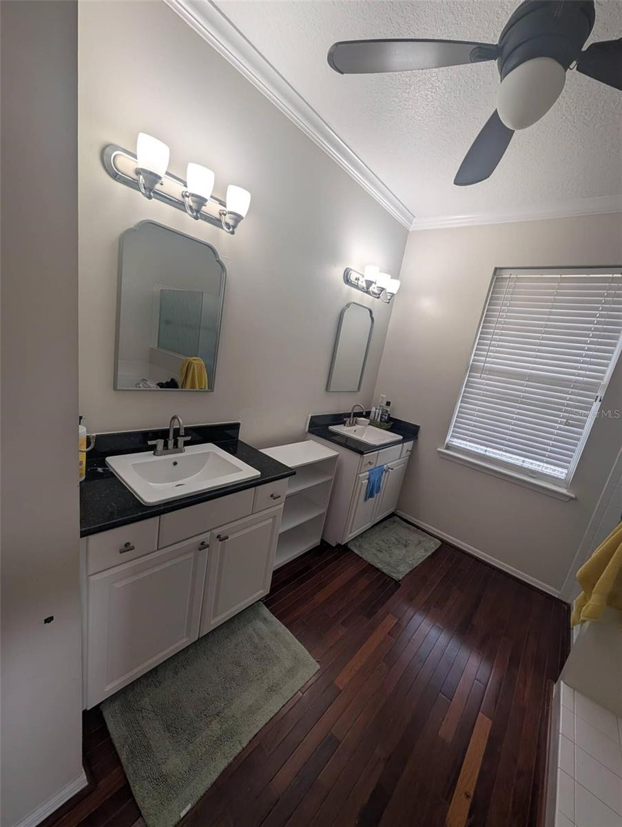 Image 14 of 19 For 8044 Canyon Lake Circle