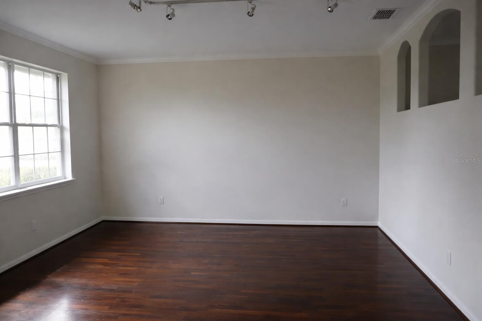 Image 4 of 19 For 8044 Canyon Lake Circle