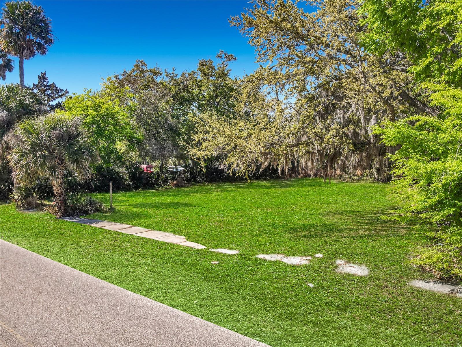 Image 11 of 19 For 540 North Street