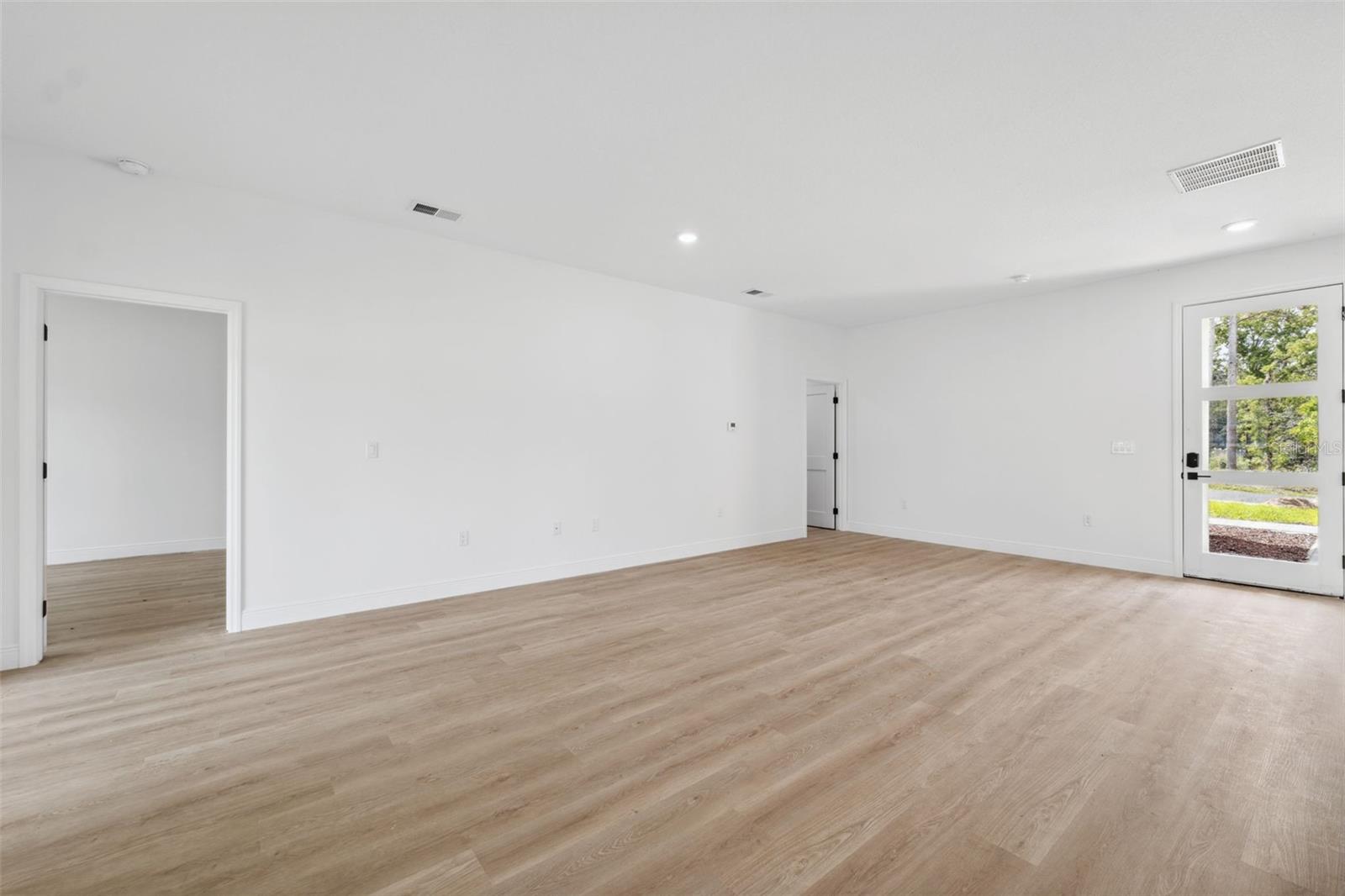 Image 10 of 33 For 14930 66th Avenue Road