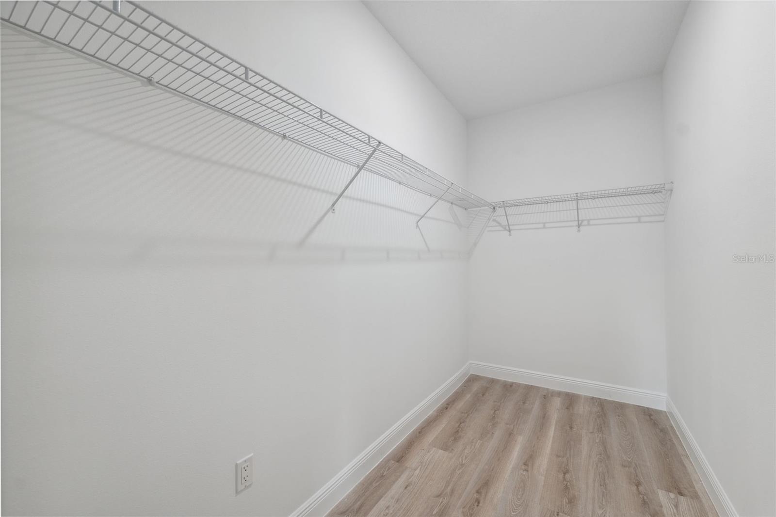 Image 22 of 33 For 14930 66th Avenue Road