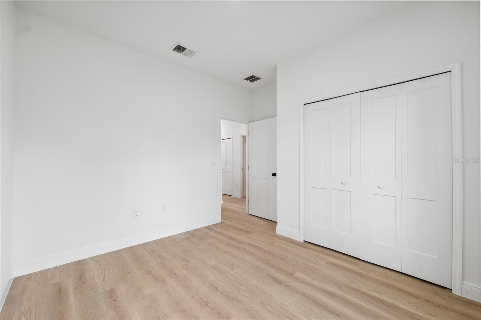 Image 26 of 33 For 14930 66th Avenue Road