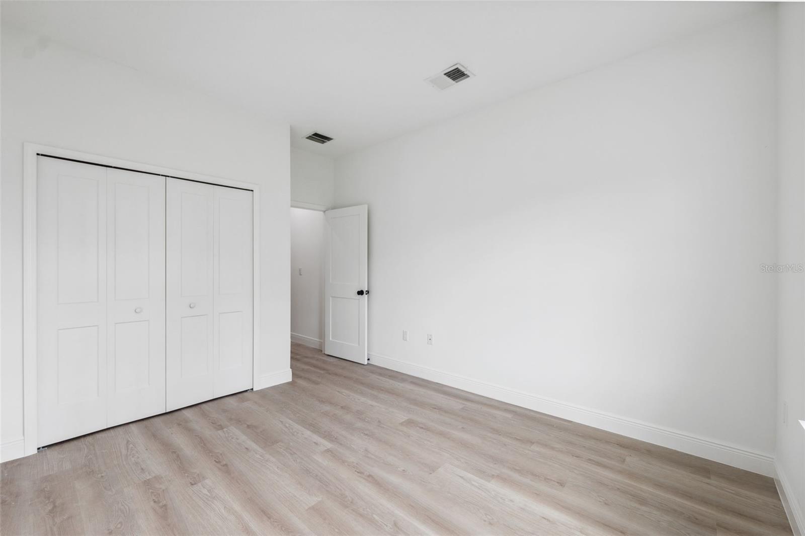 Image 28 of 33 For 14930 66th Avenue Road