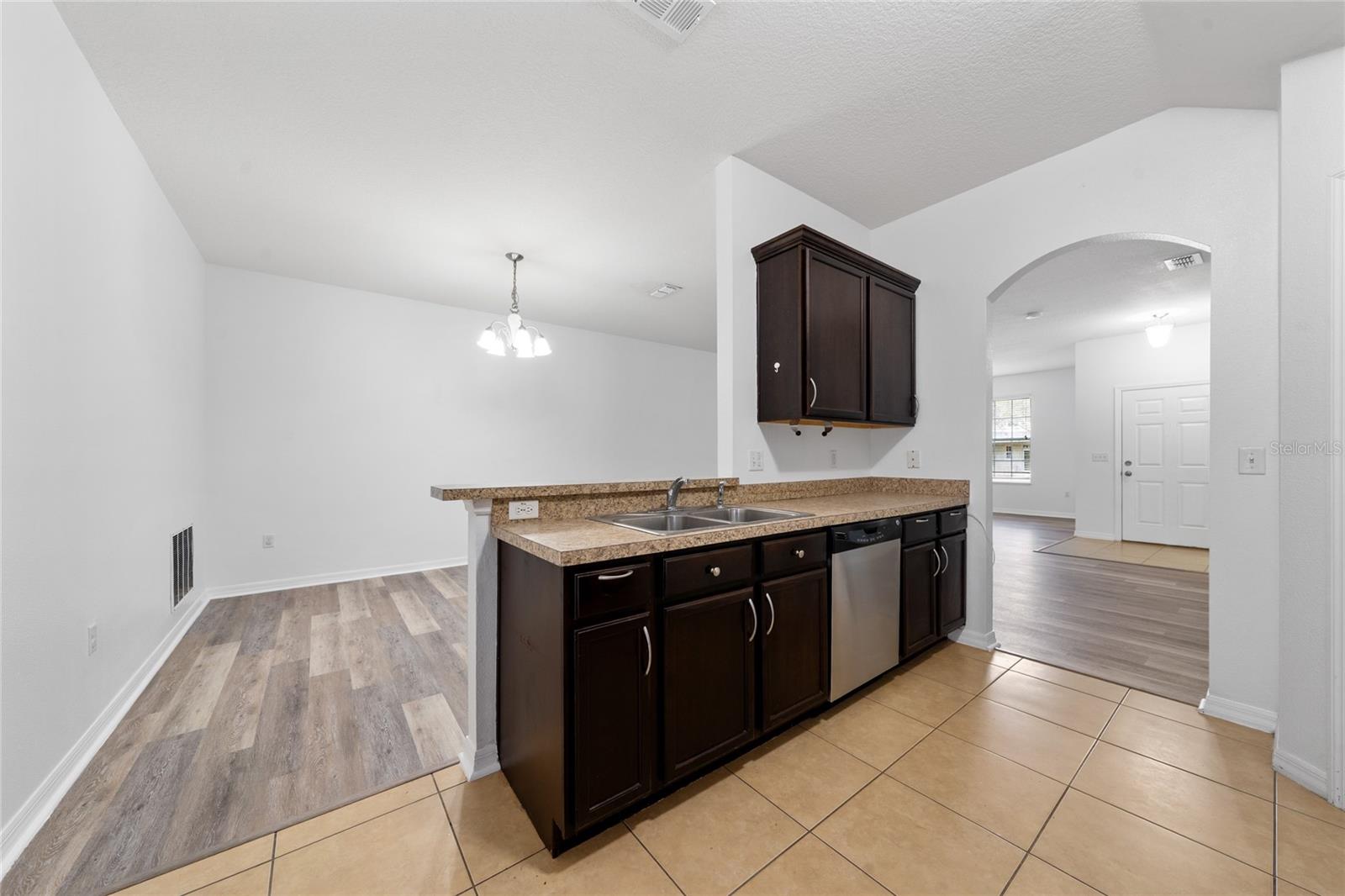 Image 11 of 26 For 1704 Buckeye Falls Way