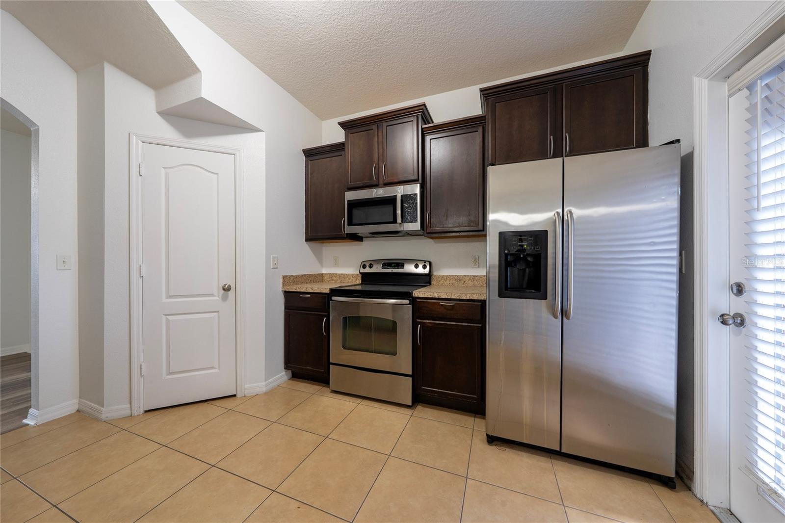 Image 12 of 26 For 1704 Buckeye Falls Way