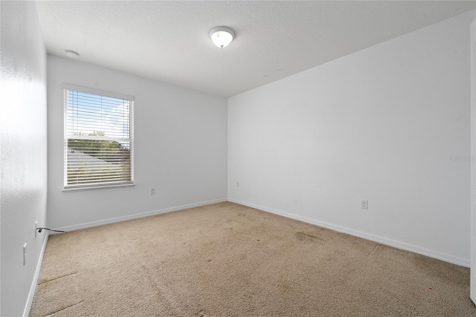 Image 16 of 26 For 1704 Buckeye Falls Way