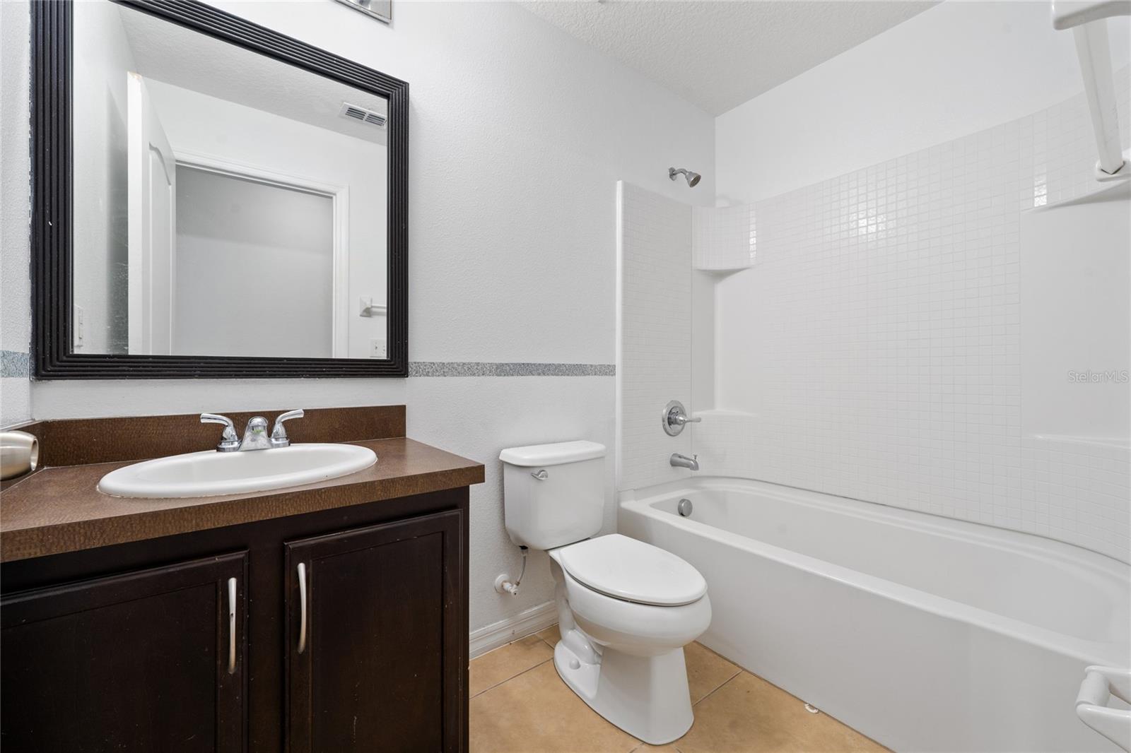 Image 18 of 26 For 1704 Buckeye Falls Way