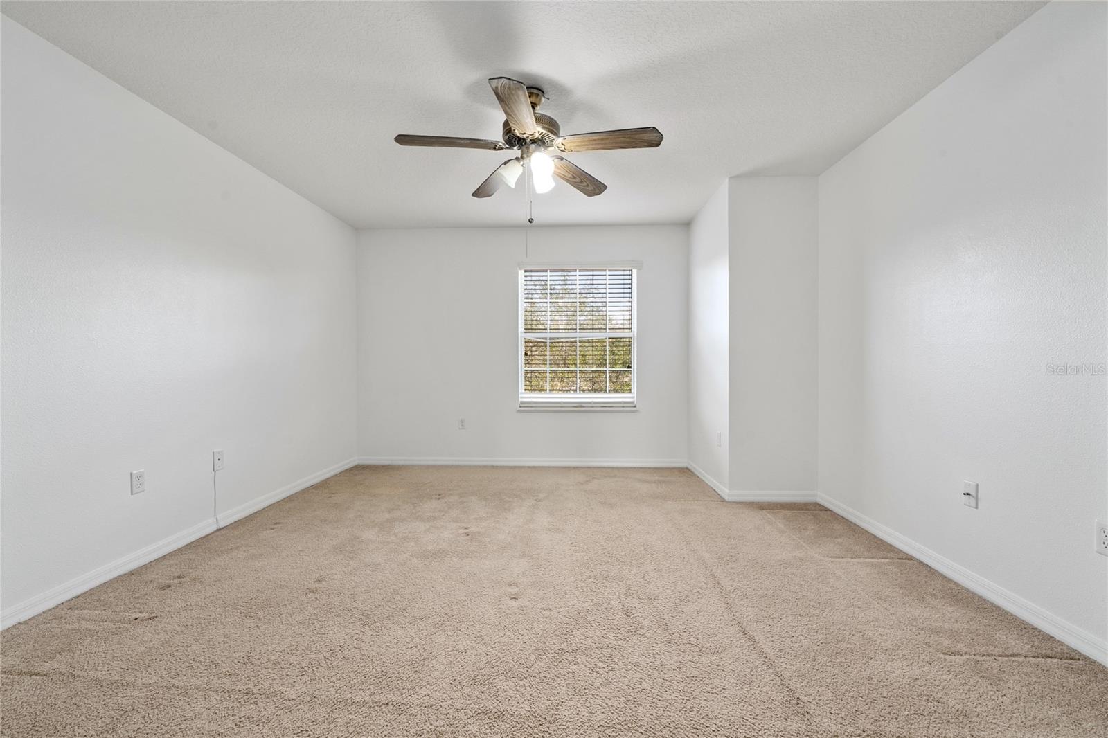 Image 19 of 26 For 1704 Buckeye Falls Way