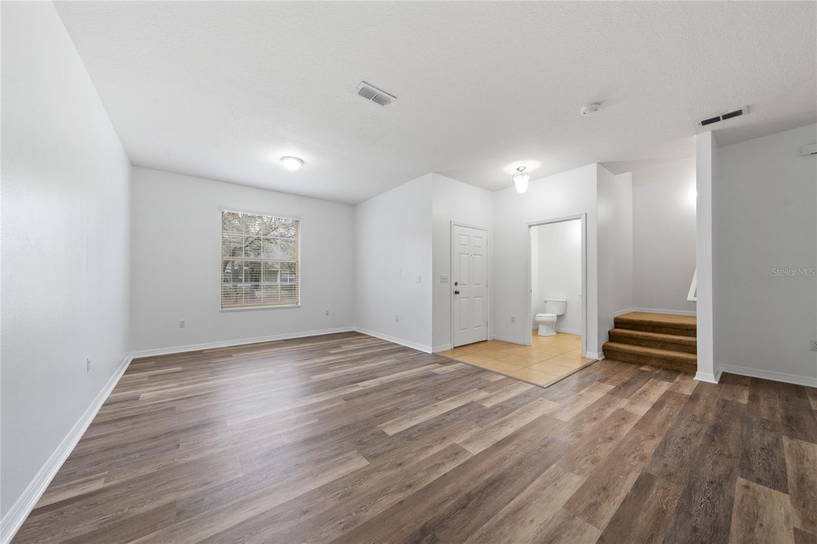 Image 4 of 26 For 1704 Buckeye Falls Way