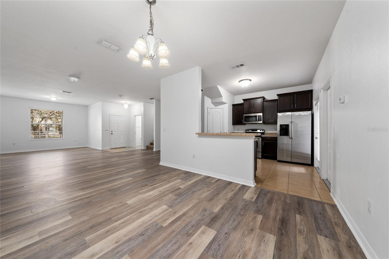 Image 9 of 26 For 1704 Buckeye Falls Way