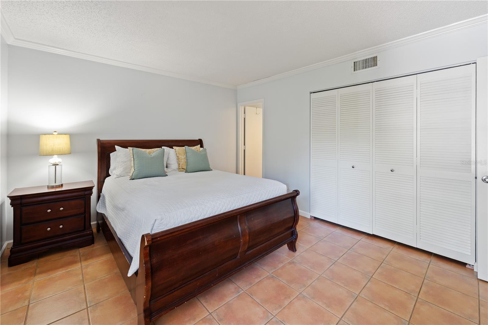 Image 13 of 32 For 4574 Ringwood Meadow 4