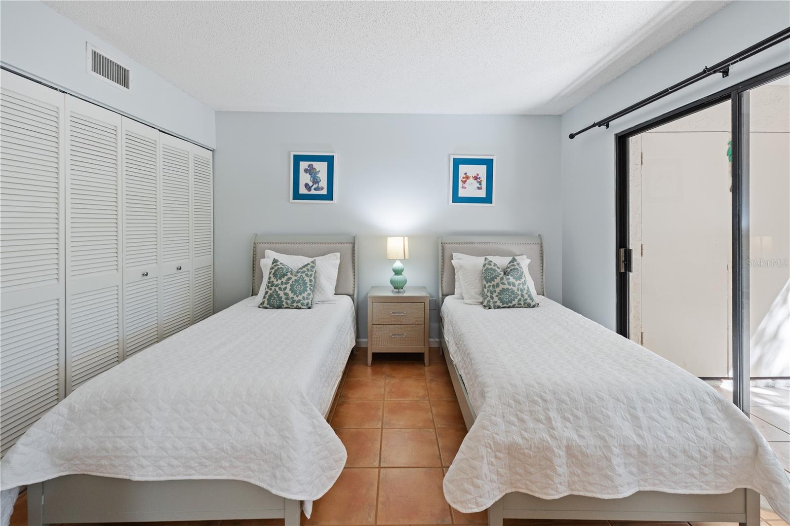 Image 14 of 32 For 4574 Ringwood Meadow 4