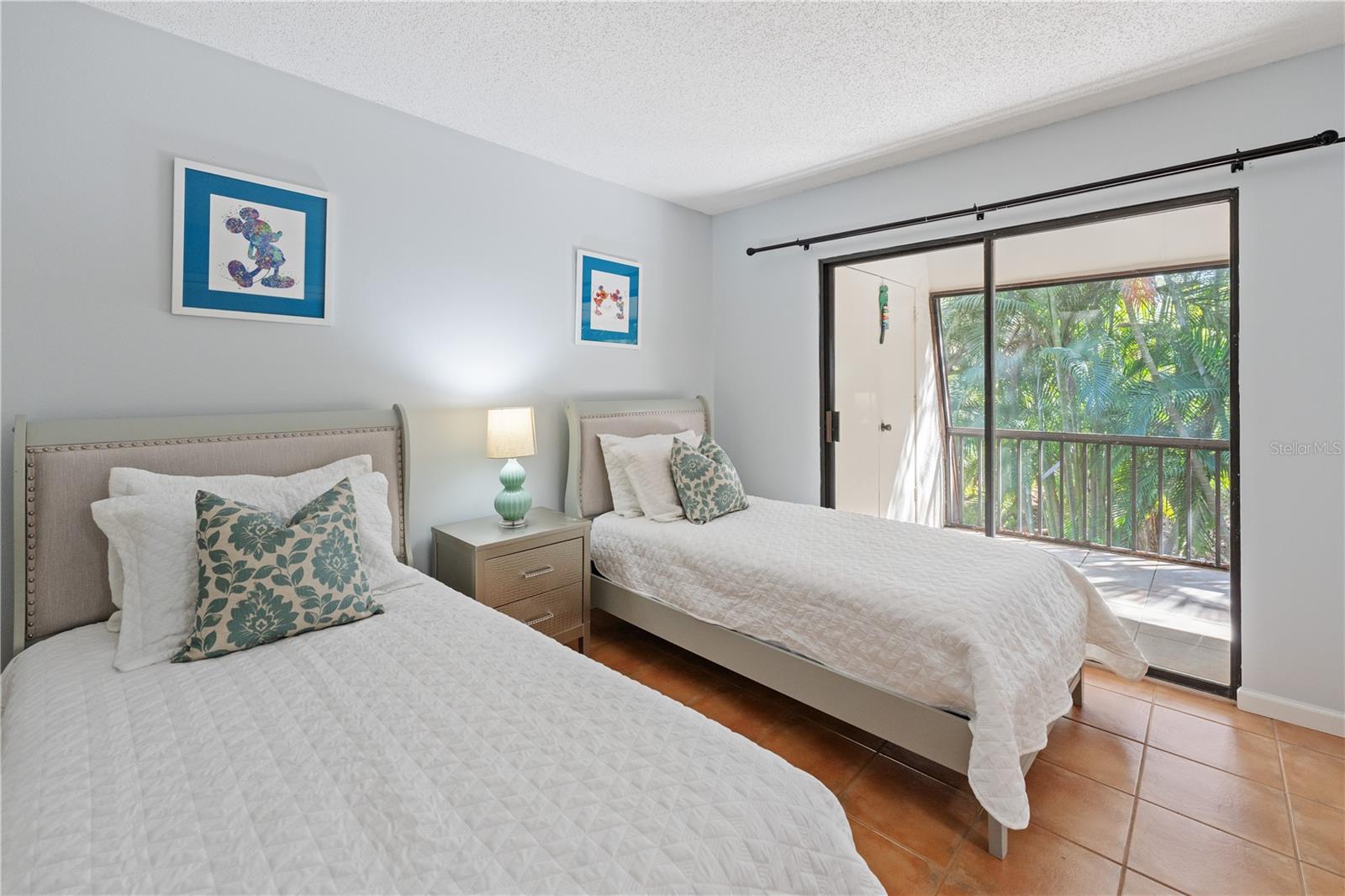 Image 15 of 32 For 4574 Ringwood Meadow 4