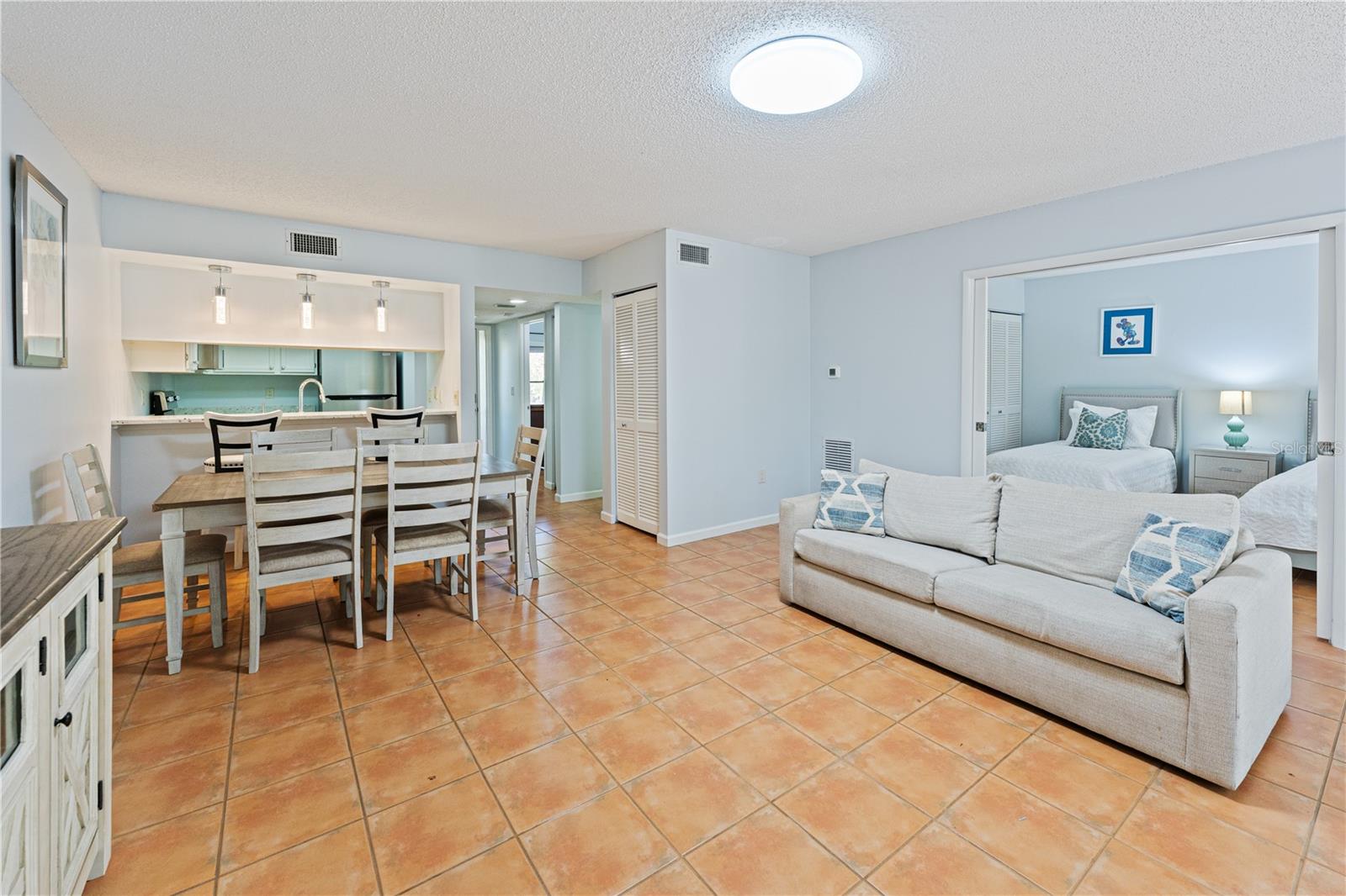 Image 9 of 32 For 4574 Ringwood Meadow 4