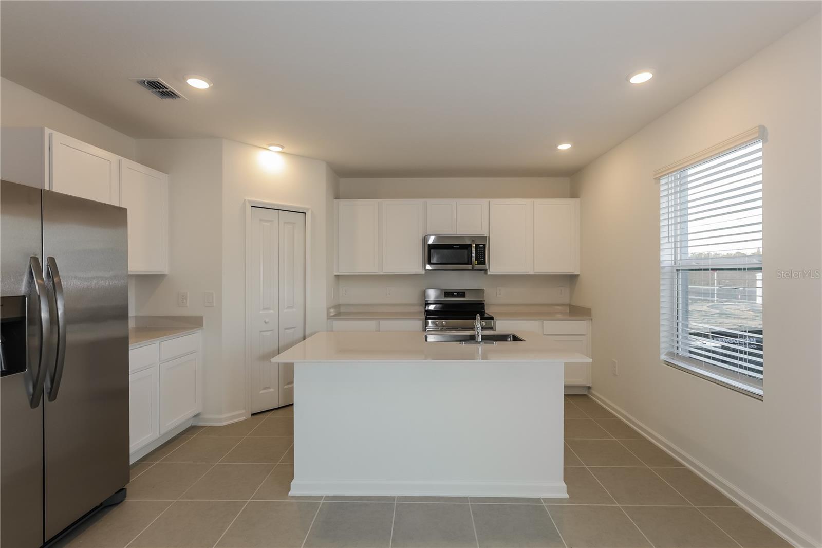 Image 6 of 22 For 323 Artemis Street