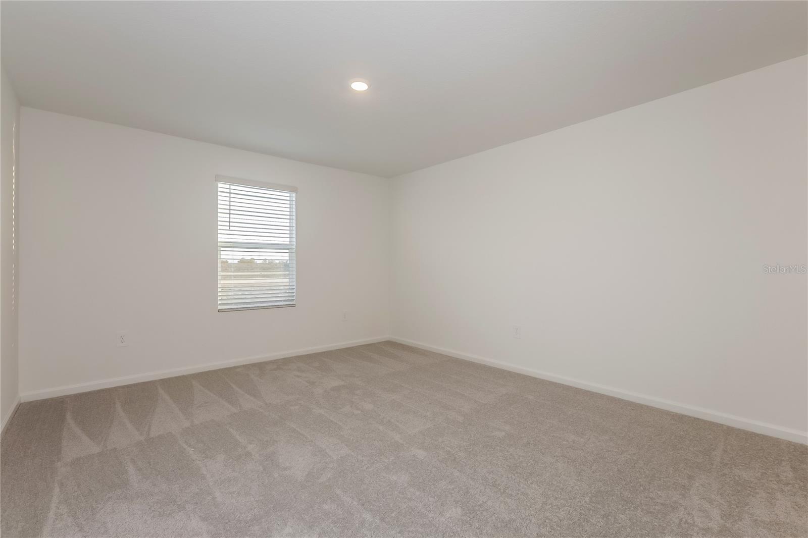 Image 8 of 22 For 323 Artemis Street