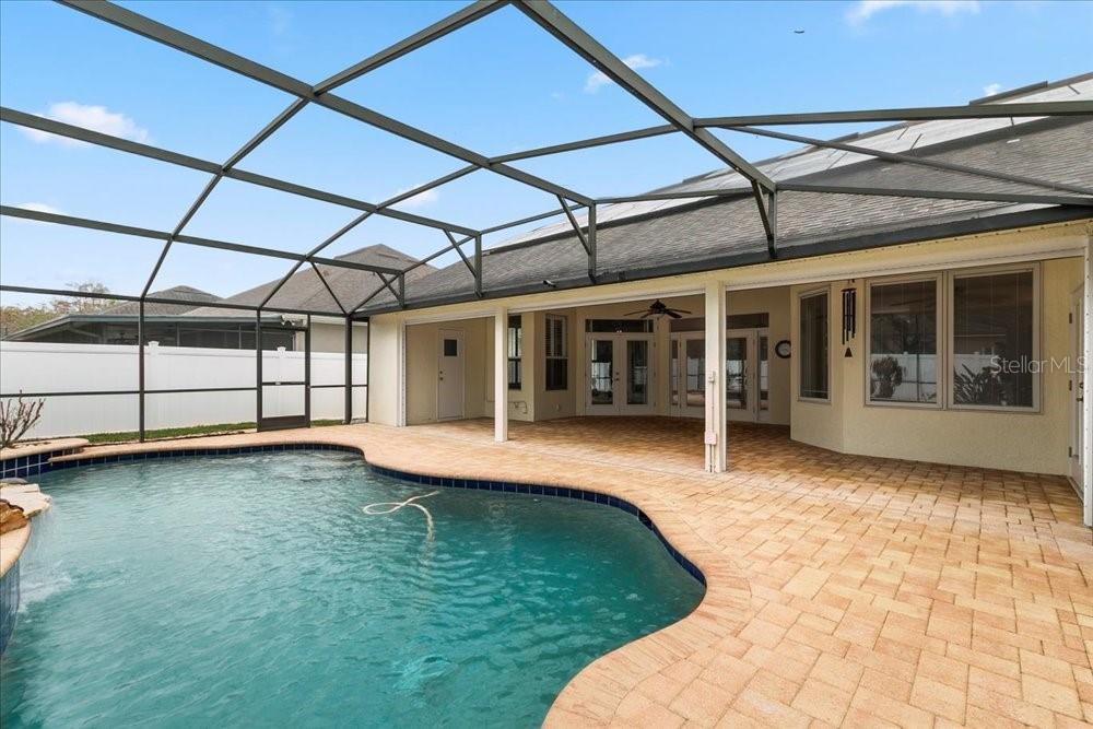 Image 13 of 76 For 817 Kingsbridge Drive