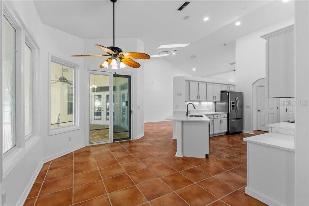 Image 23 of 76 For 817 Kingsbridge Drive