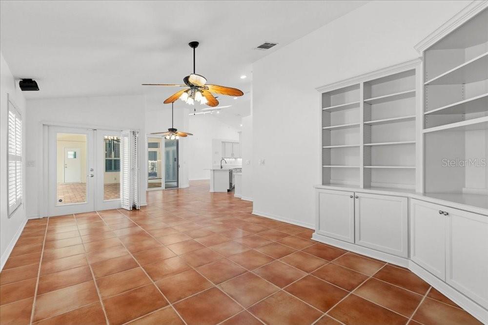 Image 32 of 76 For 817 Kingsbridge Drive