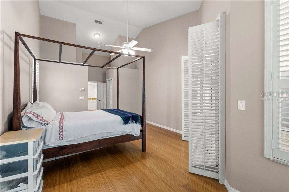 Image 34 of 76 For 817 Kingsbridge Drive