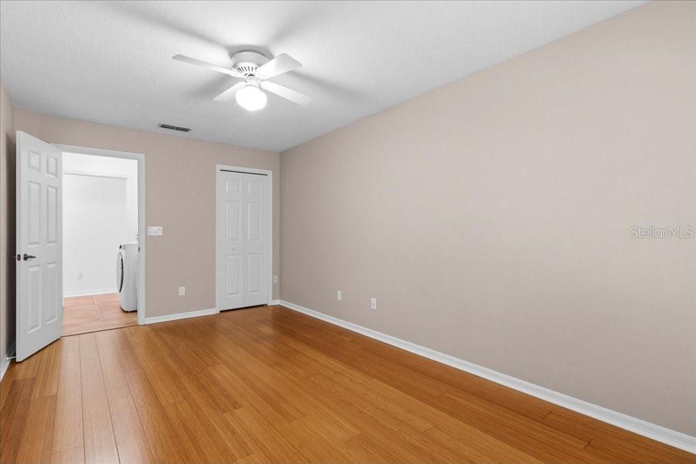 Image 52 of 76 For 817 Kingsbridge Drive