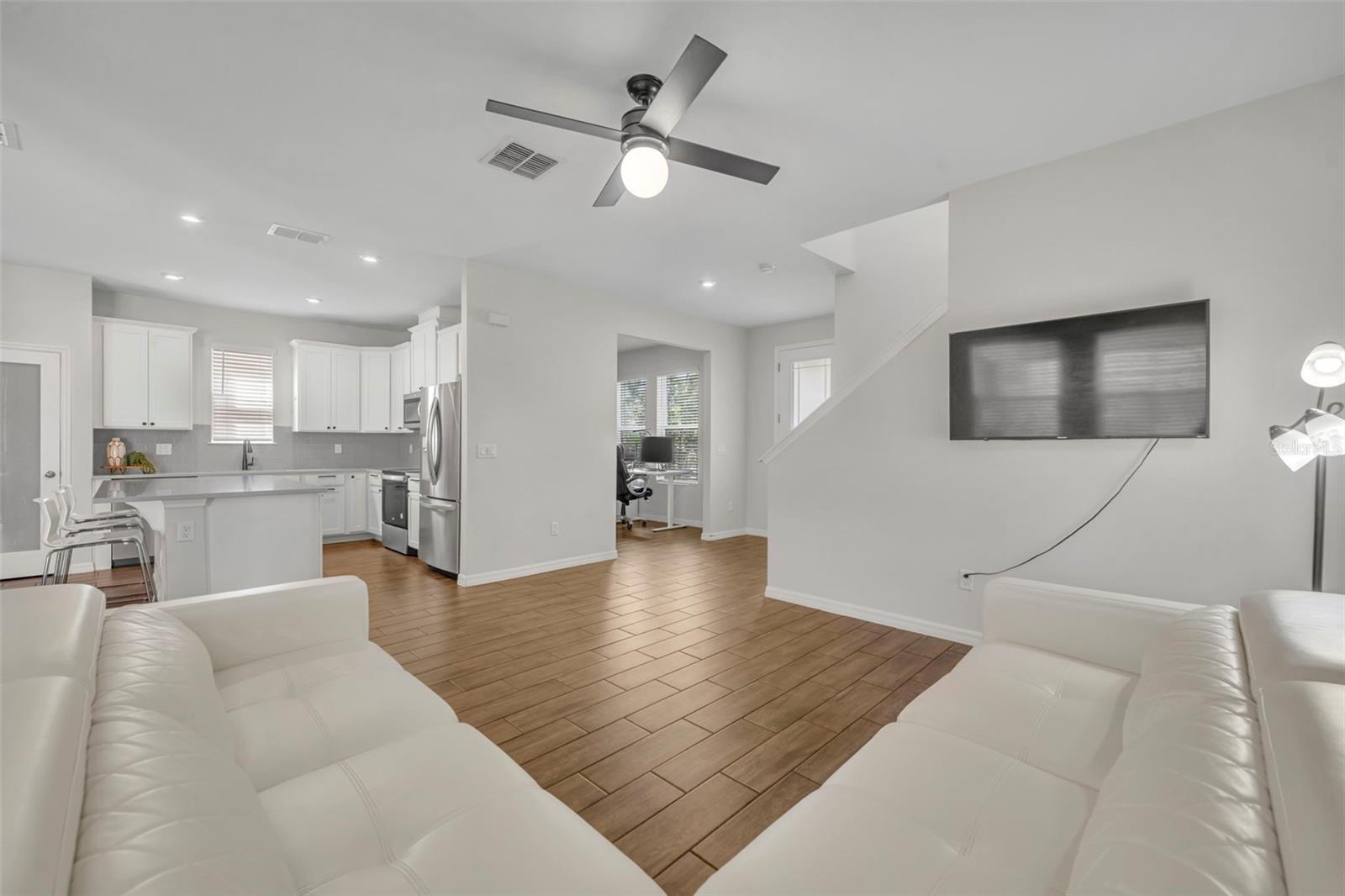 Image 11 of 50 For 11844 Founders Street