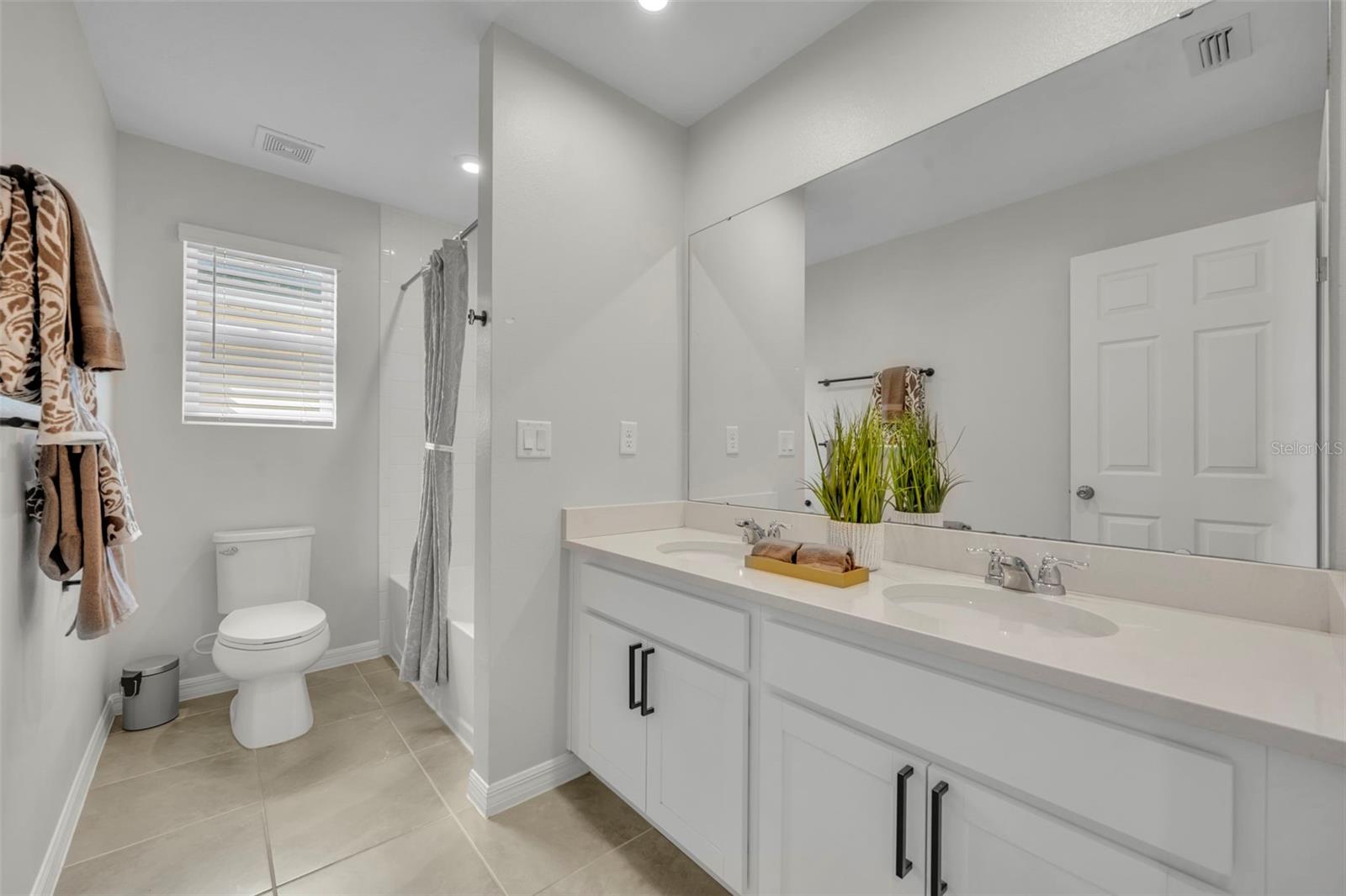 Image 30 of 50 For 11844 Founders Street