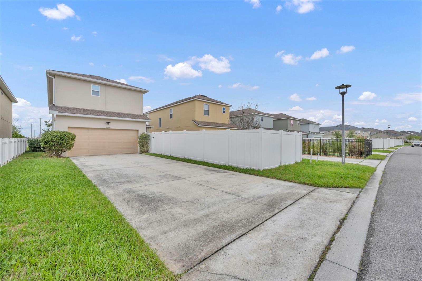 Image 41 of 50 For 11844 Founders Street