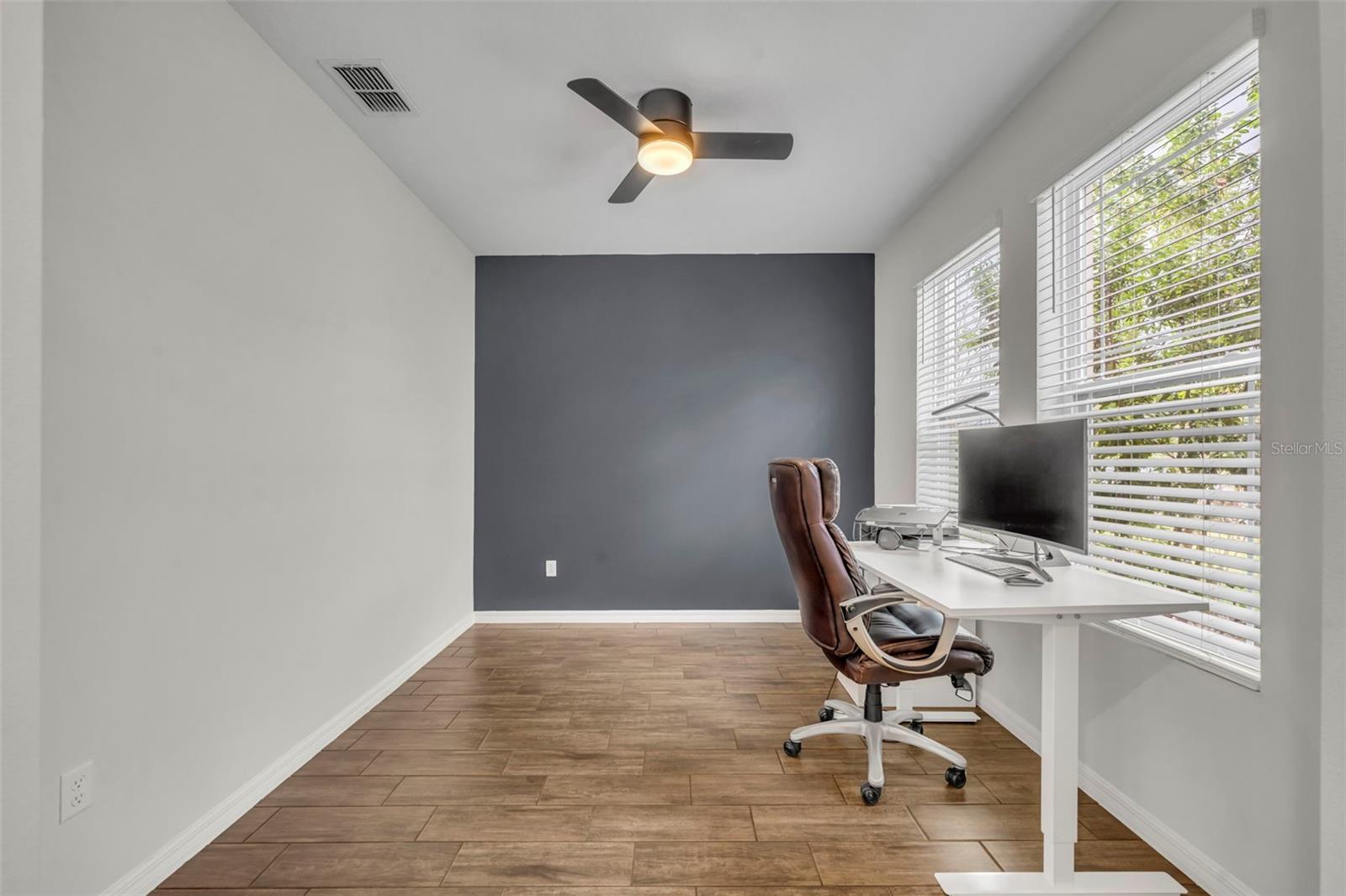 Image 5 of 50 For 11844 Founders Street