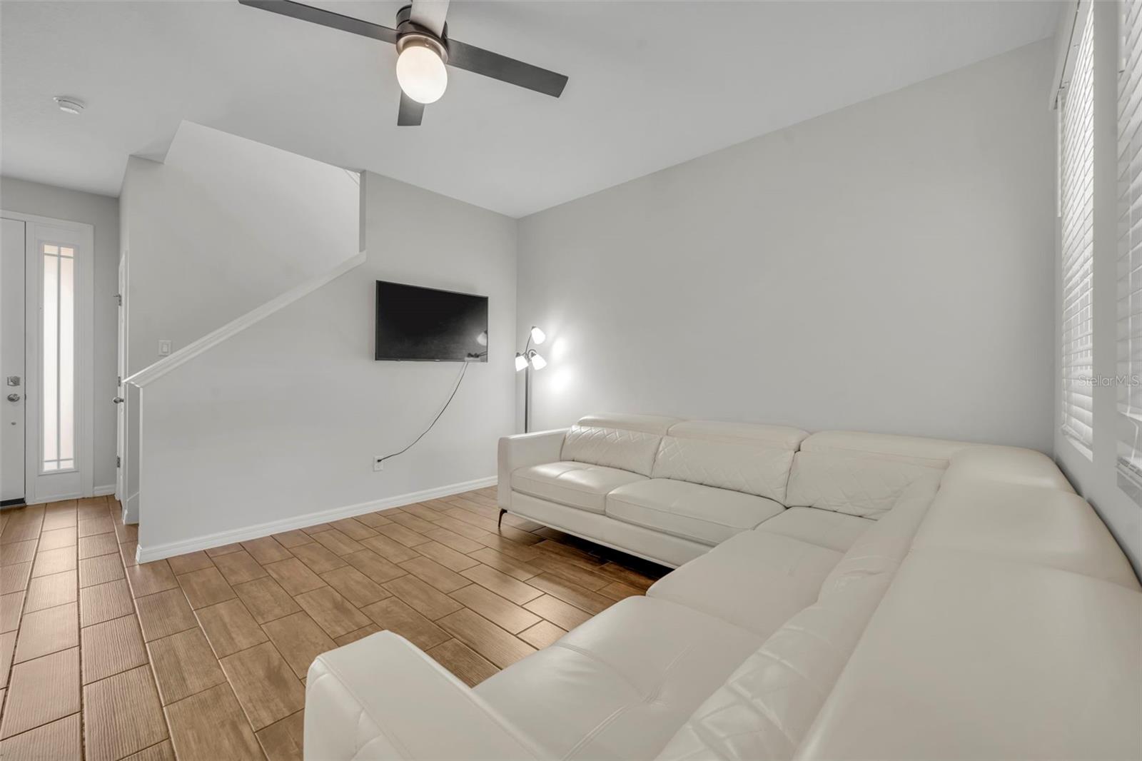 Image 9 of 50 For 11844 Founders Street