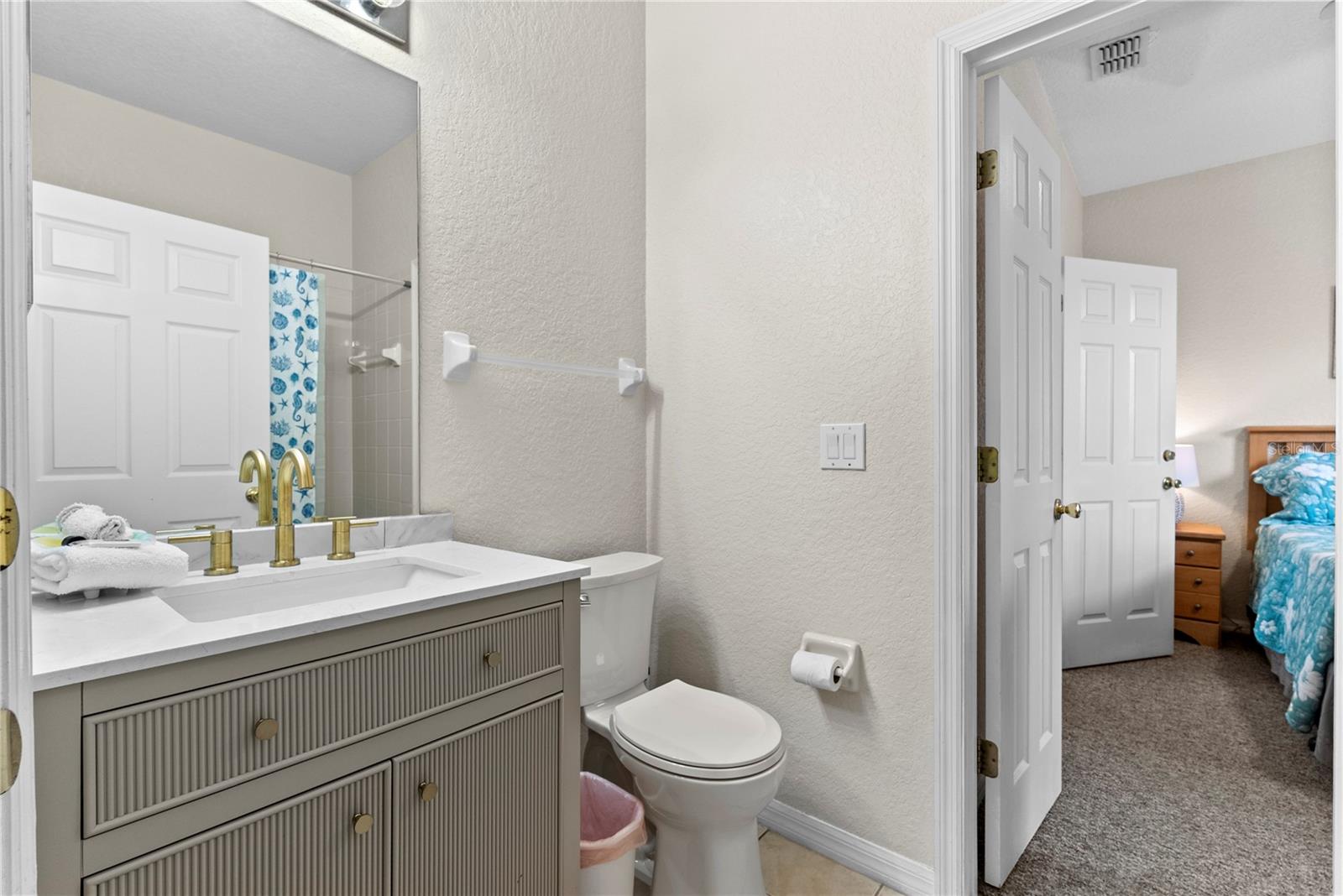 Image 12 of 40 For 417 La Mirage Street