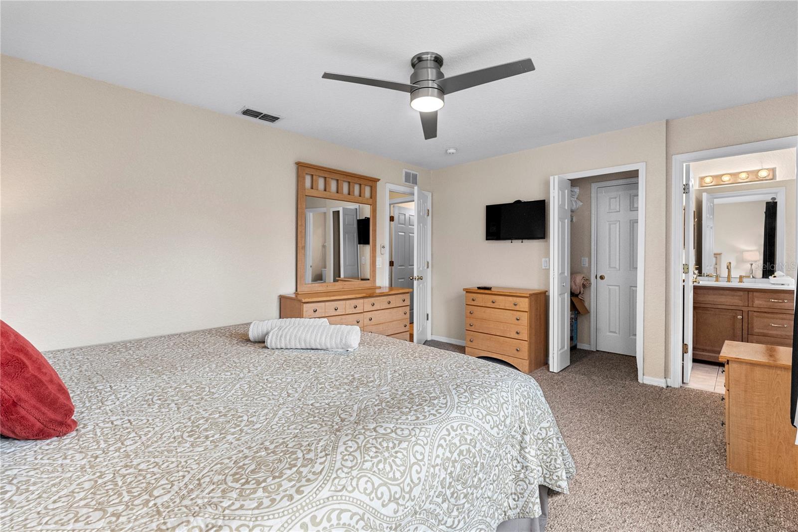 Image 20 of 40 For 417 La Mirage Street