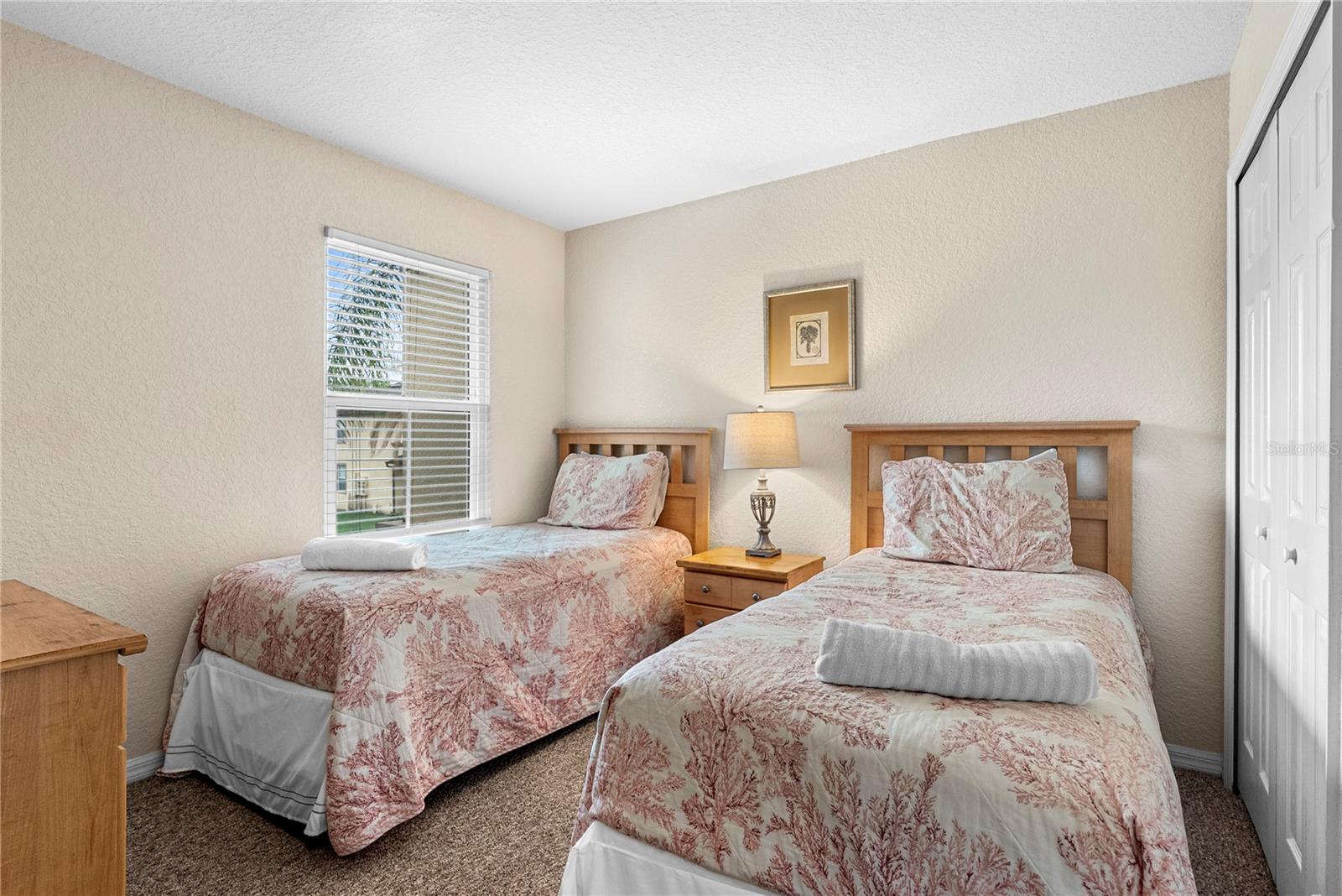 Image 25 of 40 For 417 La Mirage Street