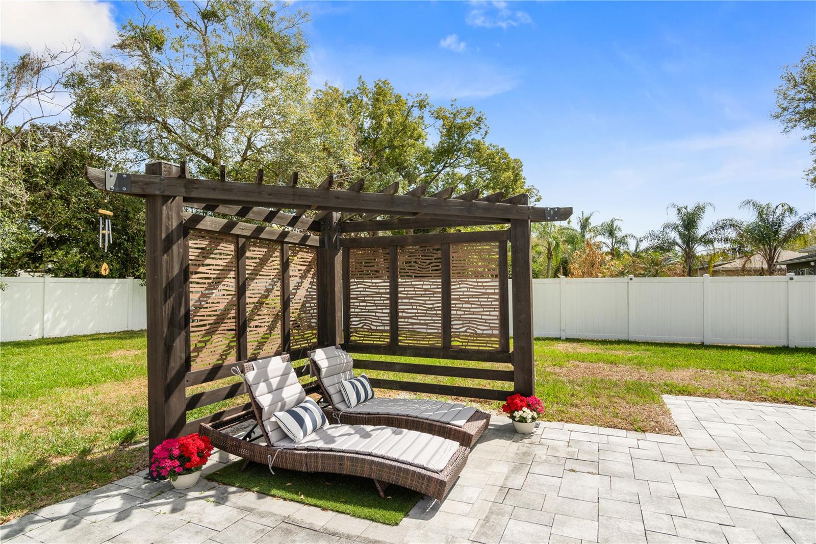 Image 30 of 32 For 527 Meridale Avenue