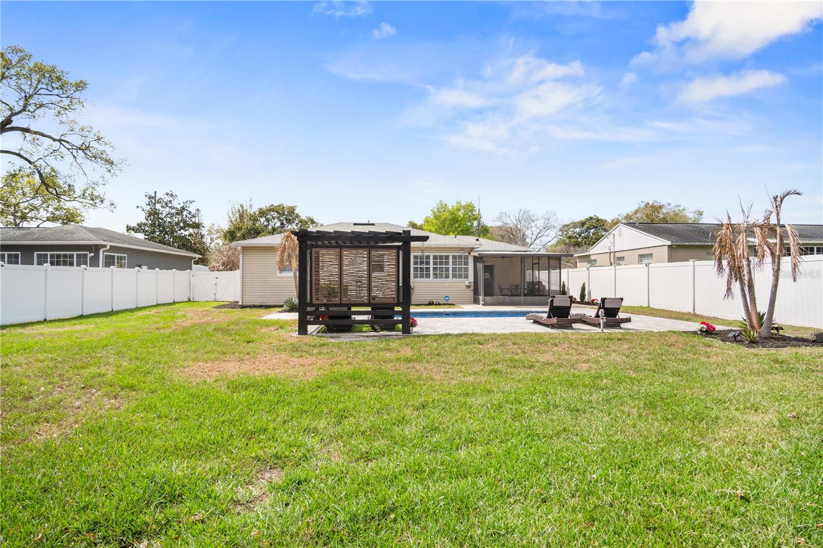 Image 31 of 32 For 527 Meridale Avenue