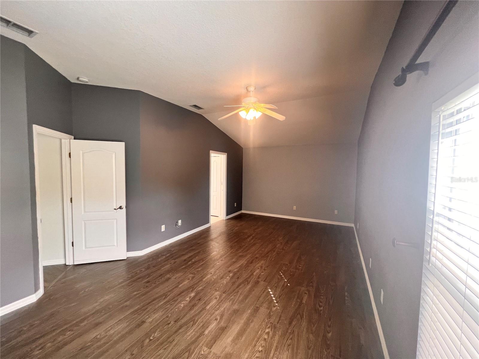 Image 18 of 25 For 3930 Lakeside Reserve Lane