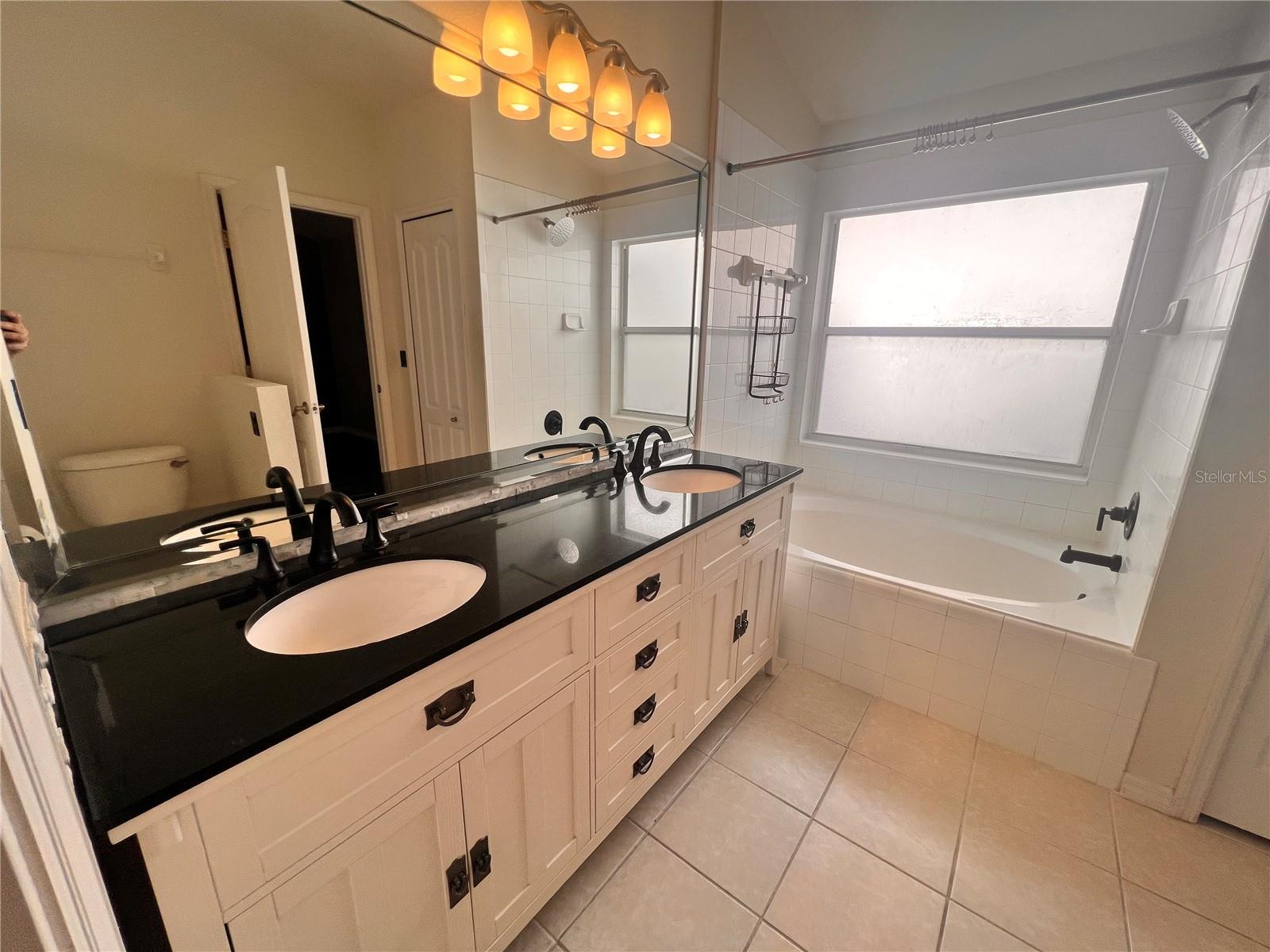 Image 22 of 25 For 3930 Lakeside Reserve Lane