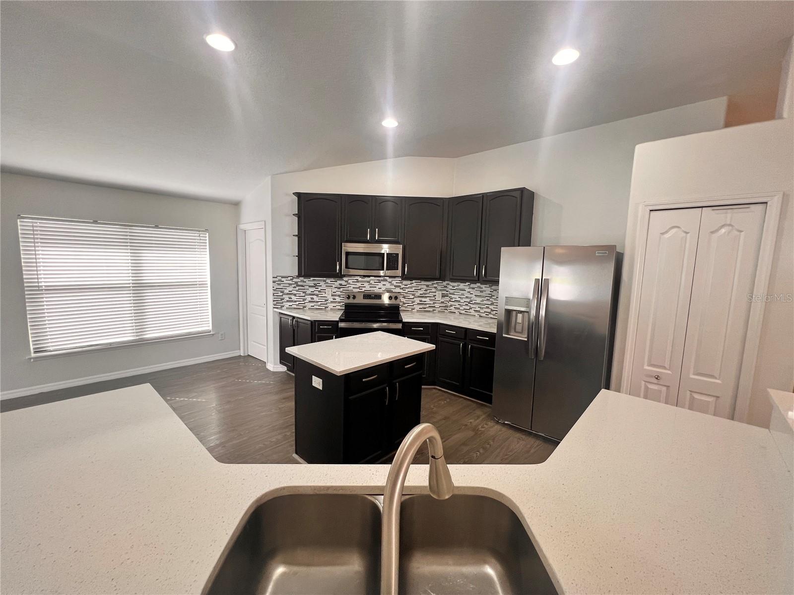 Image 4 of 25 For 3930 Lakeside Reserve Lane