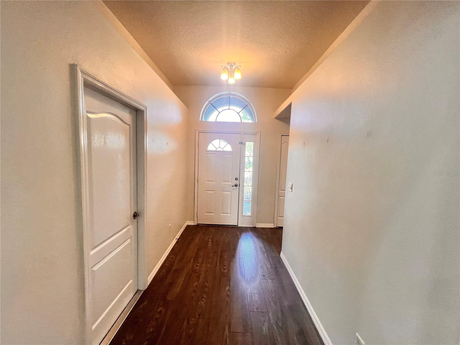 Image 7 of 25 For 3930 Lakeside Reserve Lane