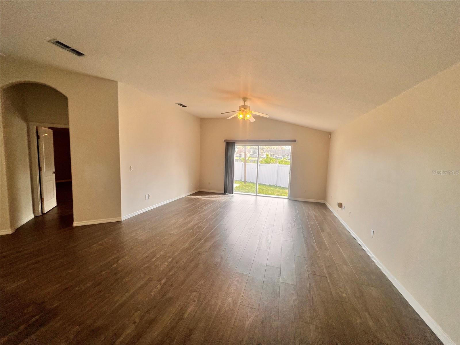 Image 9 of 25 For 3930 Lakeside Reserve Lane