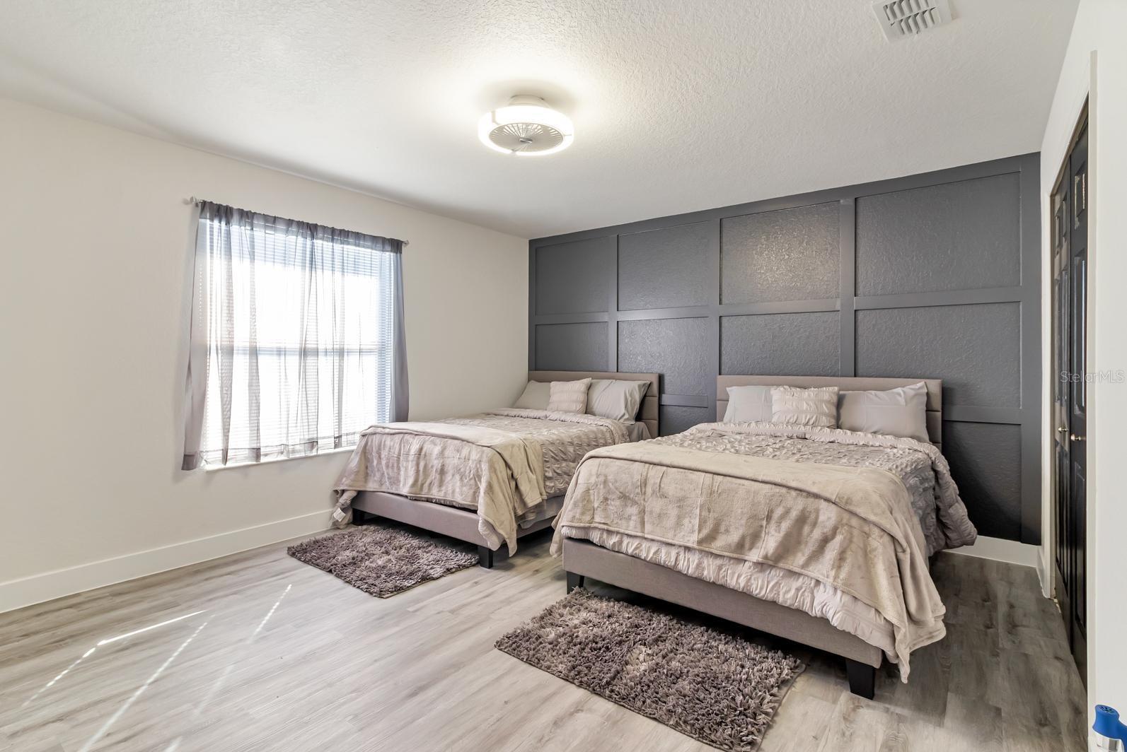 Image 11 of 37 For 16748 Lazy Breeze Loop