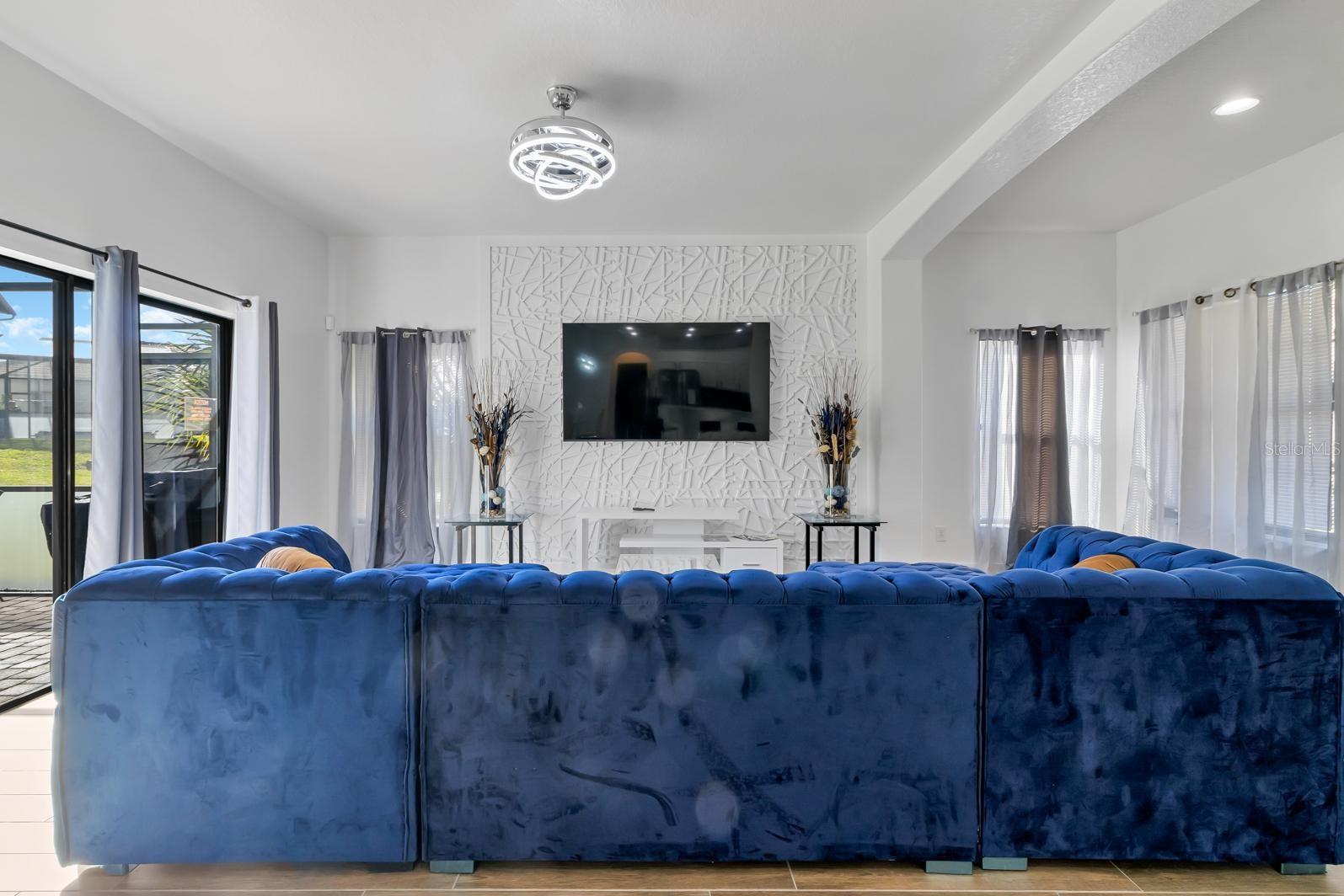 Image 27 of 37 For 16748 Lazy Breeze Loop