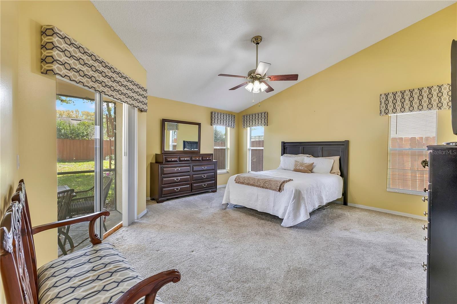 Image 11 of 41 For 12748 Forestedge Circle