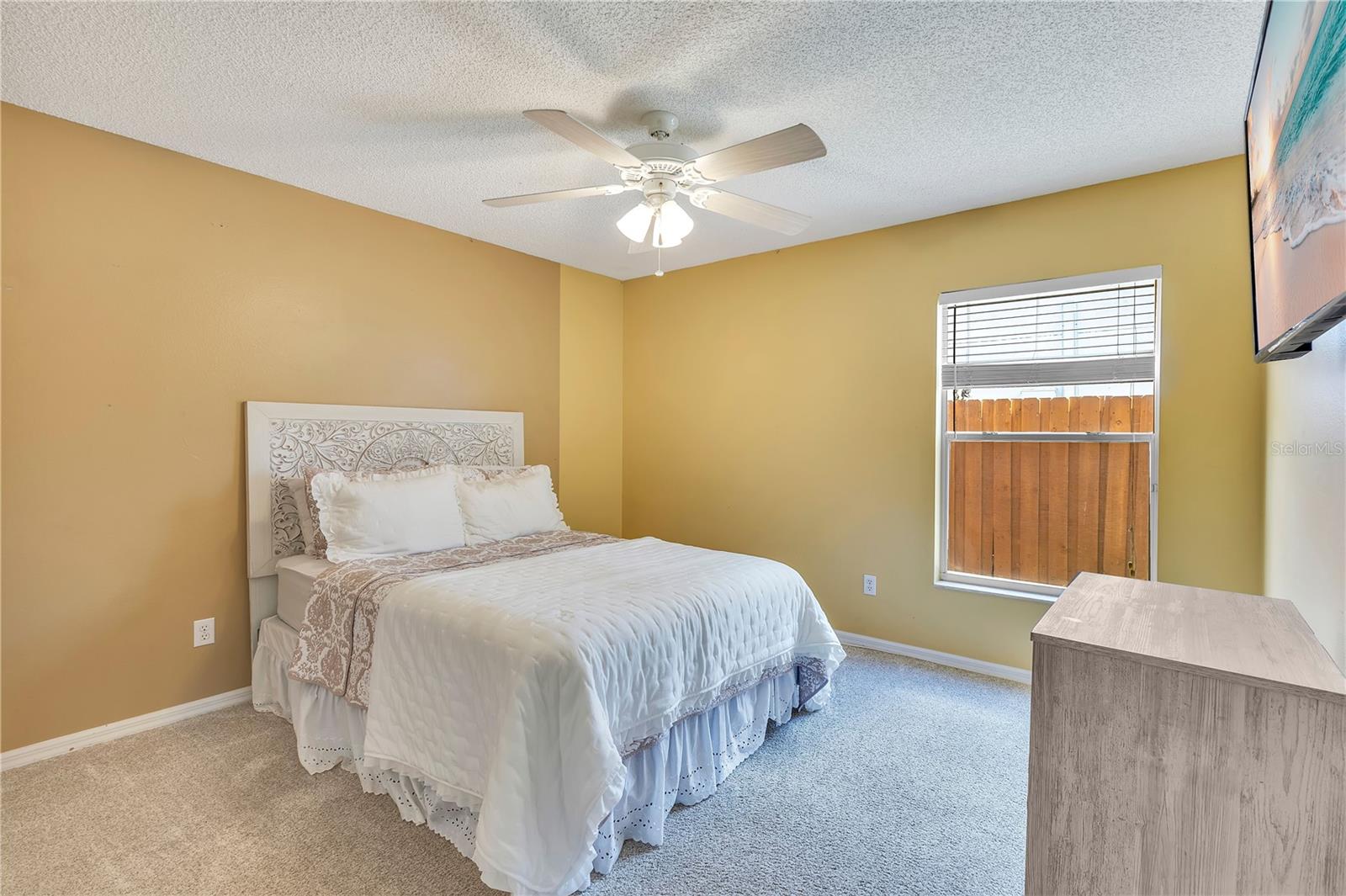 Image 15 of 41 For 12748 Forestedge Circle