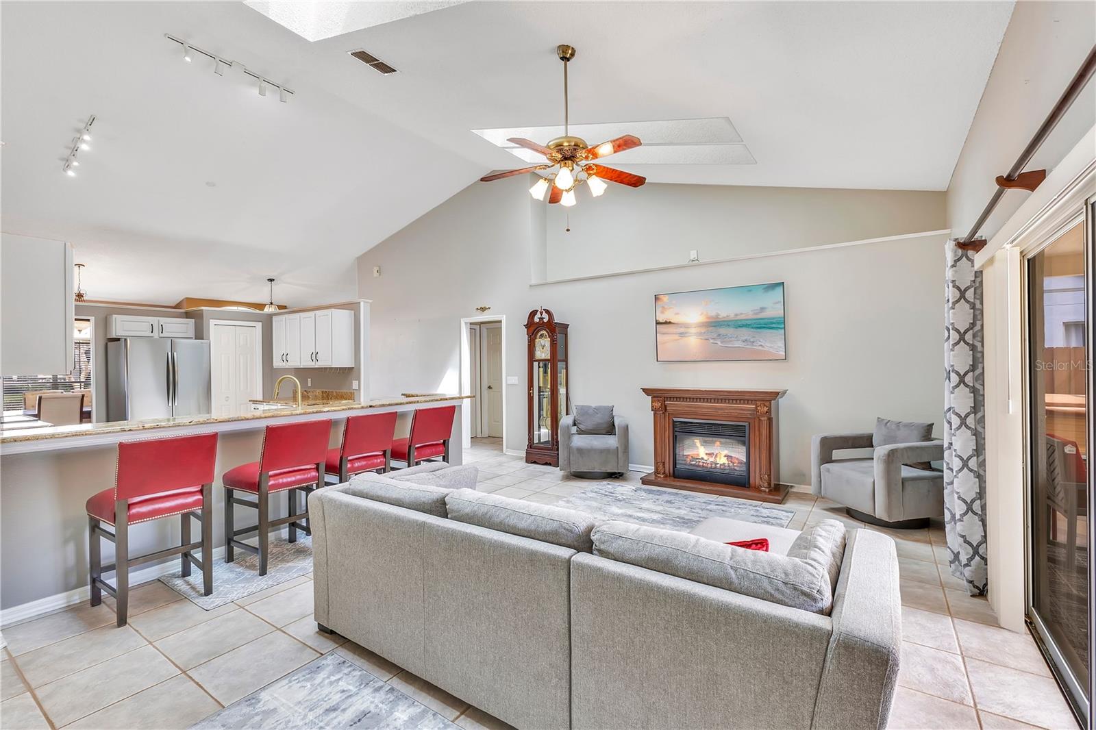 Image 2 of 41 For 12748 Forestedge Circle