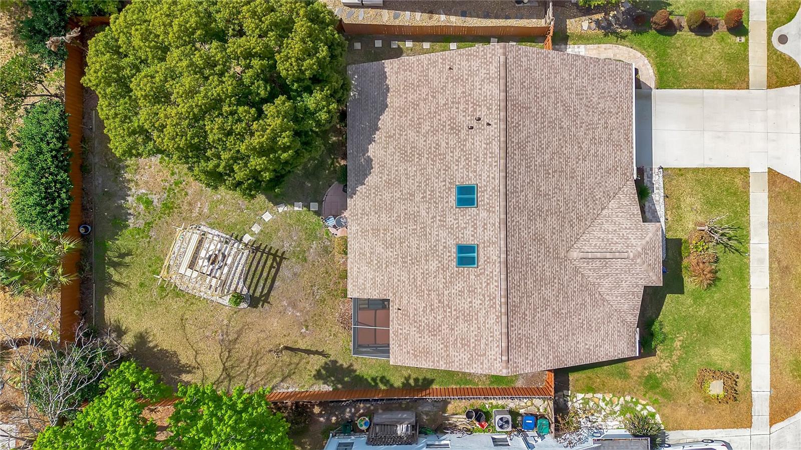 Image 24 of 41 For 12748 Forestedge Circle