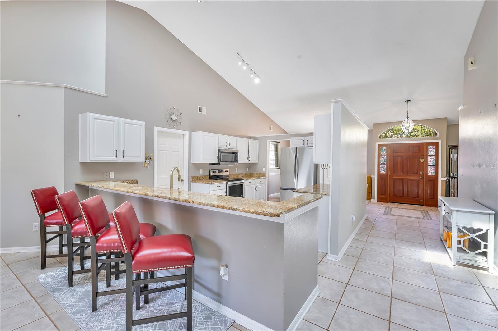 Image 4 of 41 For 12748 Forestedge Circle