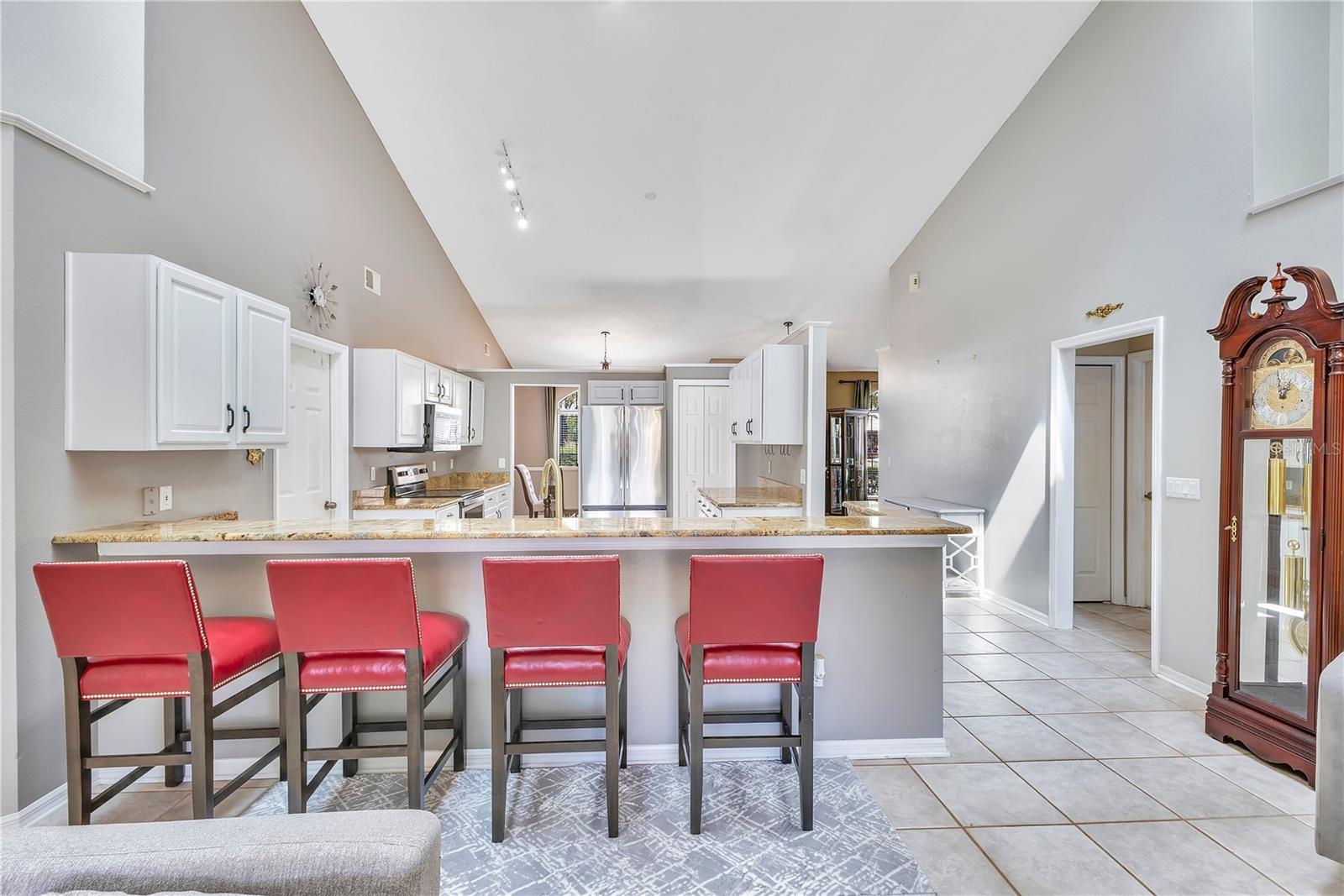 Image 5 of 41 For 12748 Forestedge Circle