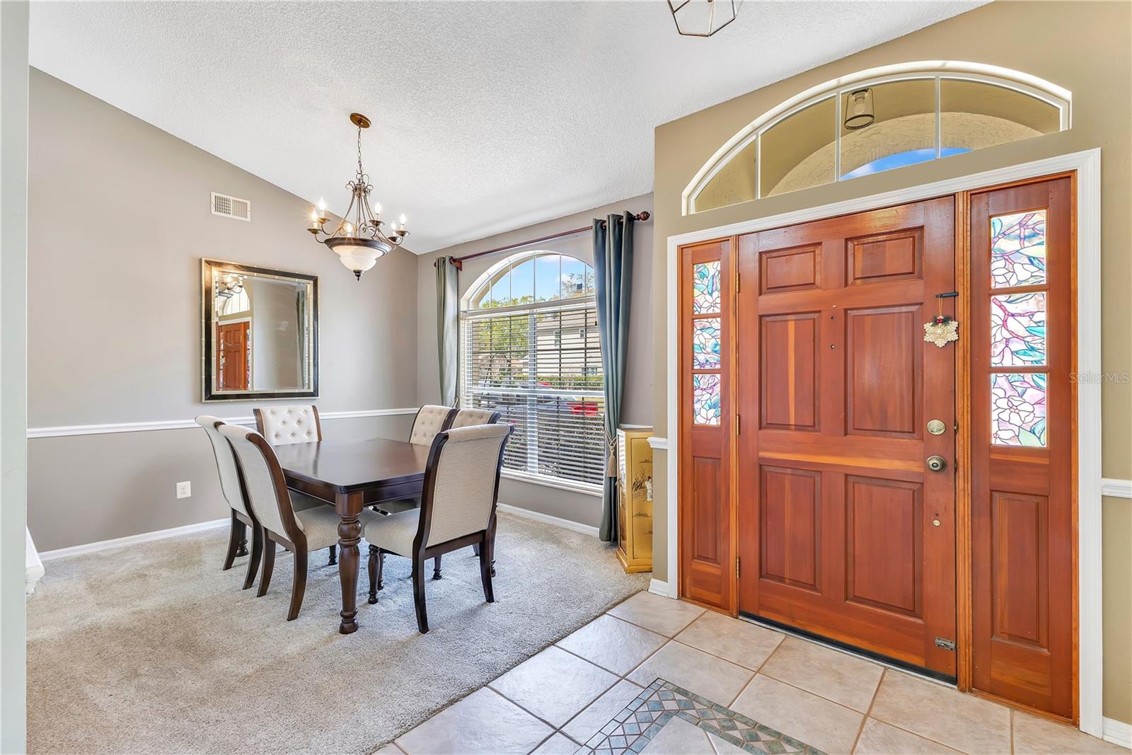 Image 8 of 41 For 12748 Forestedge Circle