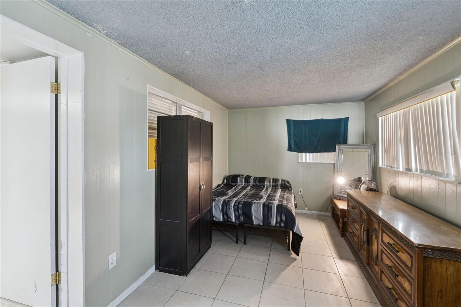 Listing photo id 20 for 611 Caborca Court